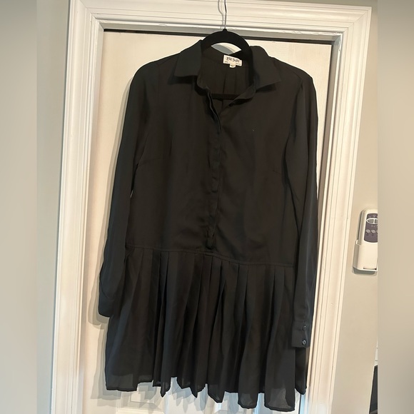 Love & Sadie Black Pleated Shirt Dress - Picture 2 of 4